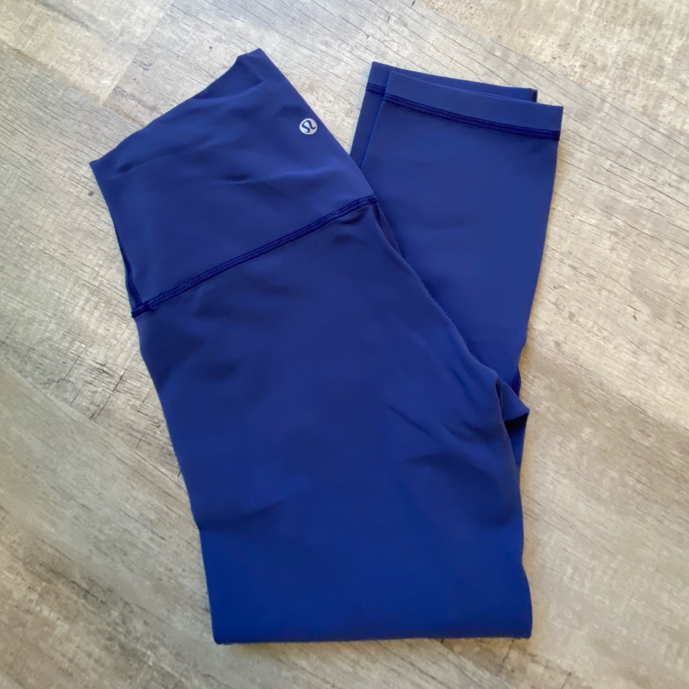 UEC lululemon Align 21” crop sz 6 Blue